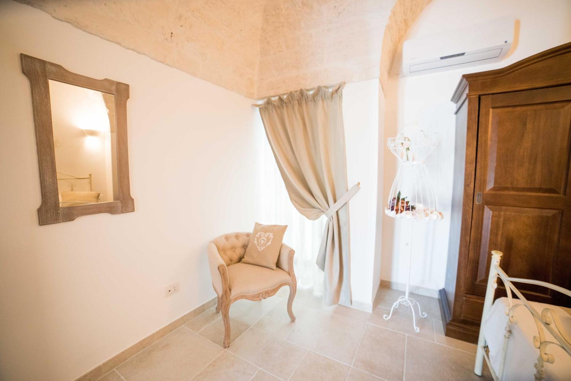 La Dimora Della Sarta Apartment Alberobello Bagian luar foto