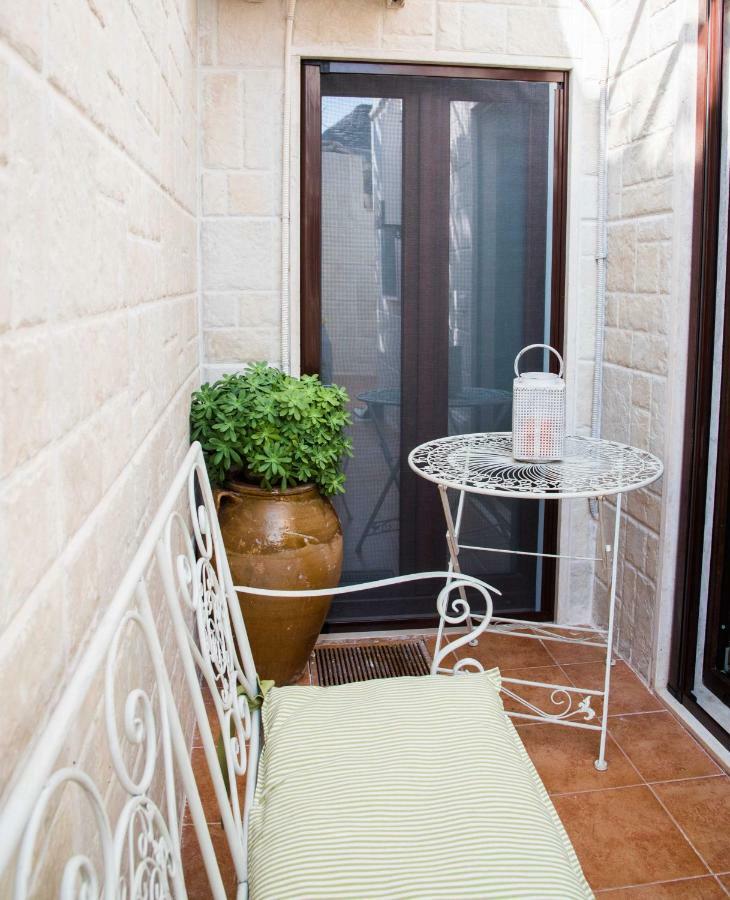 La Dimora Della Sarta Apartment Alberobello Bagian luar foto